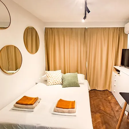 The Lion's - домът на лъва Βάρνα